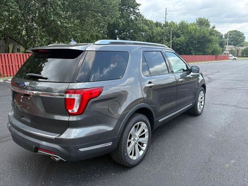 Used 2019 Ford Explorer Limited w/ Class III Trailer Tow Package FWD image 4