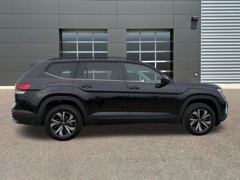 New 2026 Volkswagen Atlas SE image 8
