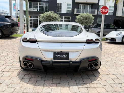Used 2022 Ferrari Roma RWD image 13