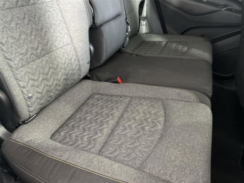 Used 2023 Chevrolet Equinox LT image 15