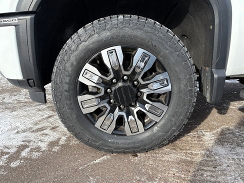 Used 2024 GMC Sierra 3500 Denali w/ Denali Reserve Package AWD/4WD image 10