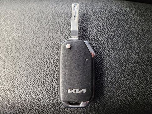 Used 2023 Kia Forte LXS image 32