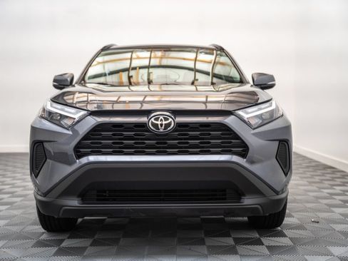 Used 2025 Toyota RAV4 XLE AWD/4WD image 2