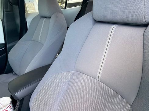 Used 2020 Toyota Corolla SE w/ SE Premium Package FWD image 9
