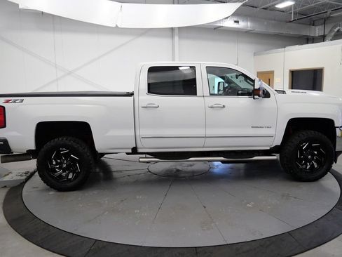 Used 2018 Chevrolet Silverado 2500 LTZ w/ Duramax Plus Package AWD/4WD image 8