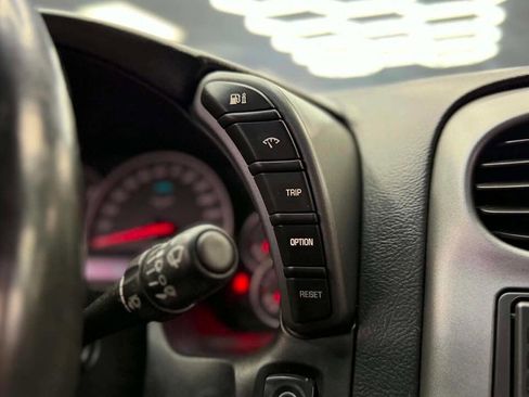 Used 2006 Chevrolet Corvette Coupe w/ Preferred Equipment Group RWD image 19