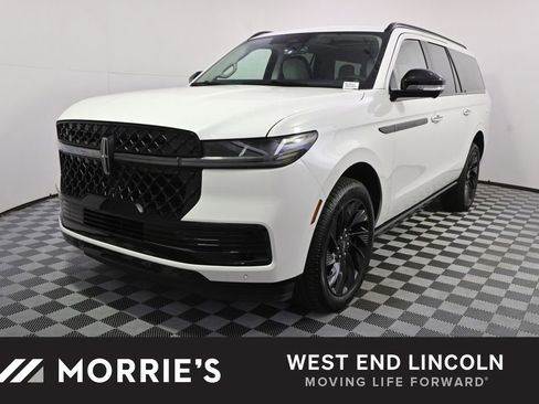 New 2026 Lincoln Navigator L Reserve w/ Jet Appearance Package AWD/4WD image 1