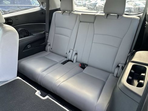 Used 2018 Honda Pilot Touring image 28