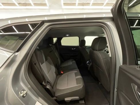 Used 2025 Chevrolet Blazer LT FWD image 25