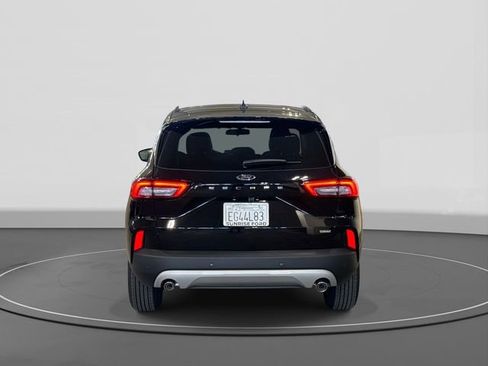 Used 2025 Ford Escape SE image 6