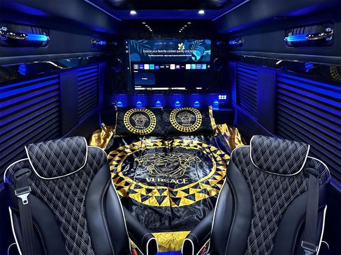 Used 2024 Mercedes-Benz Sprinter 3500 image 13