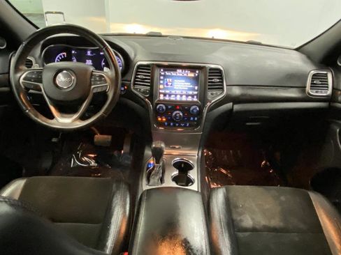 Used 2017 Jeep Grand Cherokee Altitude image 25
