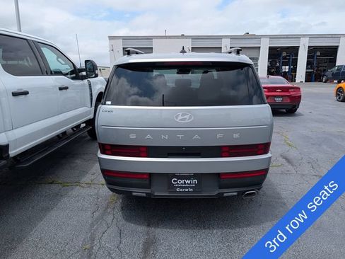 Used 2025 Hyundai Santa Fe SEL FWD image 6