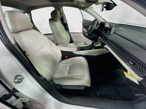 Used 2024 Honda Accord EX image 12
