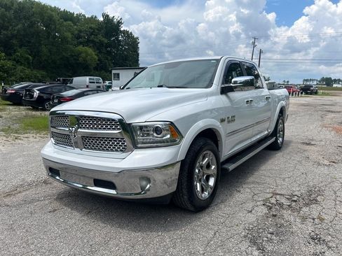 Used 2015 RAM 1500 Laramie w/ Convenience Group RWD image 3