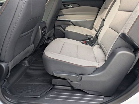 New 2026 Chevrolet Traverse LT image 25