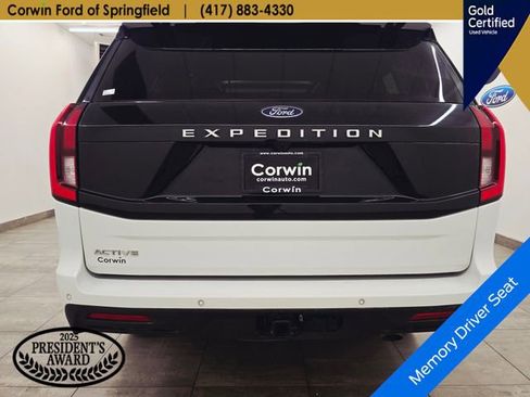 Used 2025 Ford Expedition Active AWD/4WD image 5