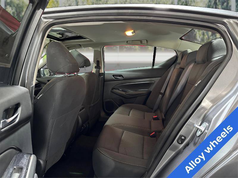 Used 2023 Nissan Altima 2.5 SV w/ SV Premium Package AWD/4WD image 10