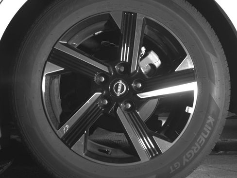 Used 2025 Nissan Sentra SV FWD image 17
