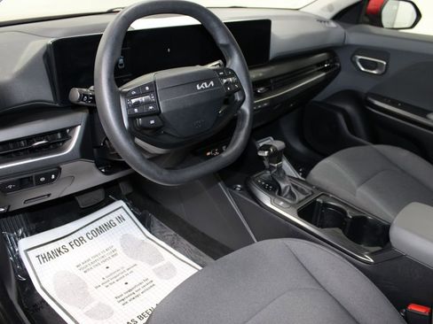 Used 2025 Kia K4 FWD image 19