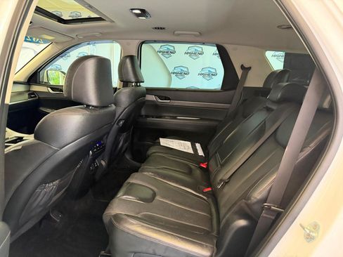 Used 2022 Hyundai Palisade SEL w/ 8P Bench Seat Package FWD image 19