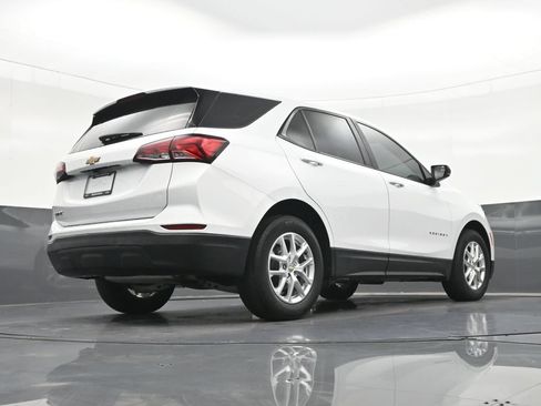 Used 2022 Chevrolet Equinox LS FWD image 27