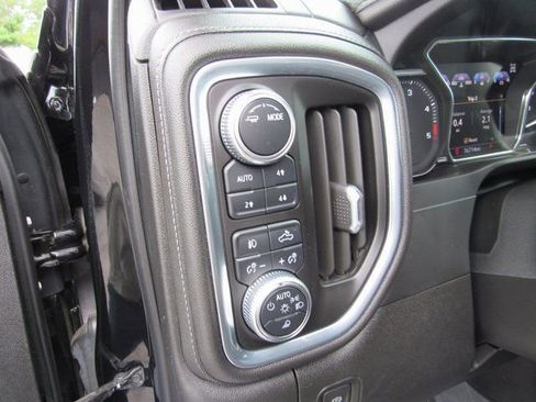 Used 2022 GMC Sierra 2500 Denali image 17