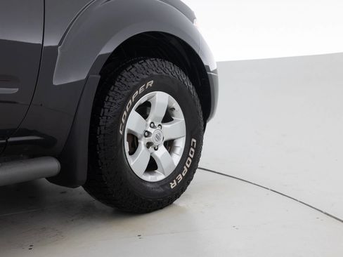 Used 2012 Nissan Frontier SV w/ SV Premium Utility Pkg image 18