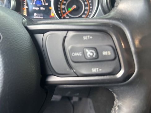 Used 2020 Jeep Wrangler Unlimited Sport AWD/4WD image 25