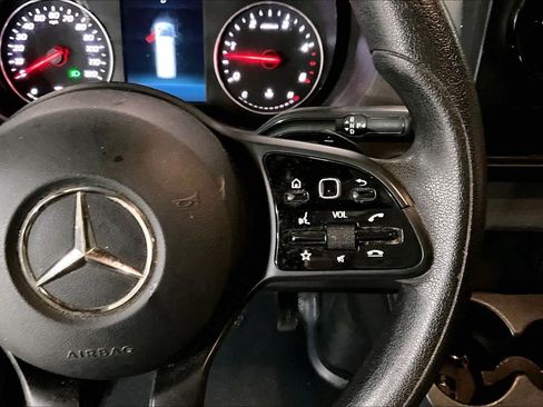 Used 2021 Mercedes-Benz Sprinter 2500 image 21