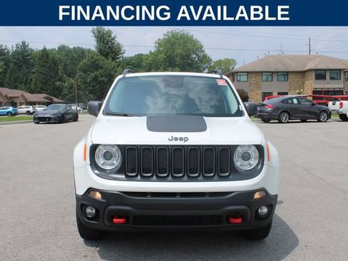 Used 2017 Jeep Renegade Trailhawk w/ Premium Trailhawk Package AWD/4WD image 3