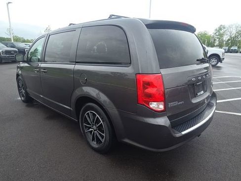Used 2018 Dodge Grand Caravan GT FWD image 13