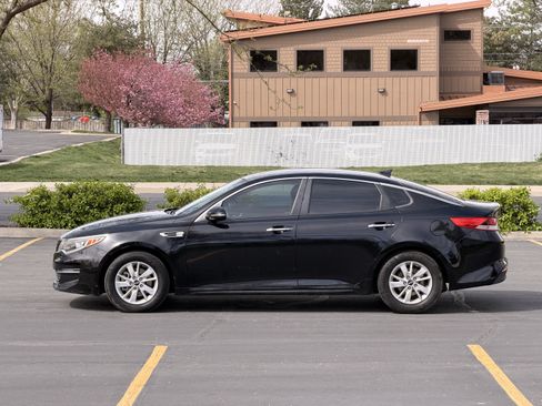 Used 2018 Kia Optima LX FWD image 8