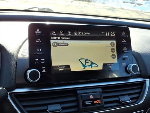 Used 2018 Honda Accord Touring image 17