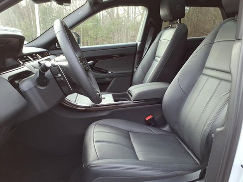 Used 2024 Land Rover Range Rover Evoque Dynamic SE image 16