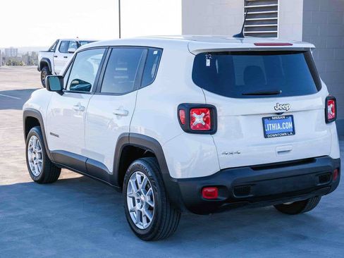 Used 2023 Jeep Renegade Latitude AWD/4WD image 6