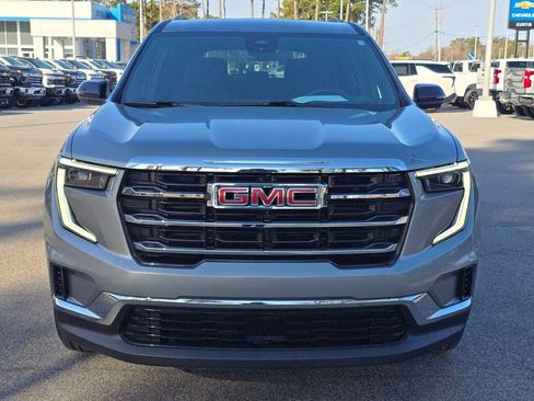 Used 2025 GMC Acadia Elevation image 8