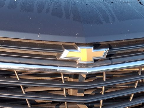 Used 2020 Chevrolet Equinox LS w/ LS Convenience Package FWD image 8