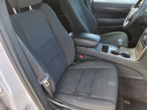Used 2015 Jeep Grand Cherokee Laredo w/ Quick Order Package 23E AWD/4WD image 15