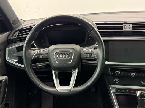 Certified 2021 Audi Q3 2.0T Premium w/ Convenience Package AWD/4WD image 11