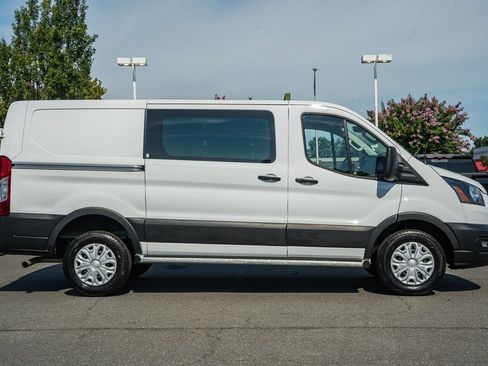 Certified 2025 Ford Transit 250 Low Roof w/ Exterior Upgrade Package RWD image 5