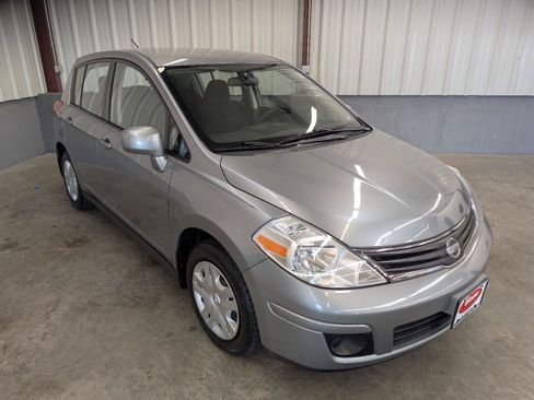 Used 2011 Nissan Versa 1.8 S w/ Plus Pkg FWD image 11