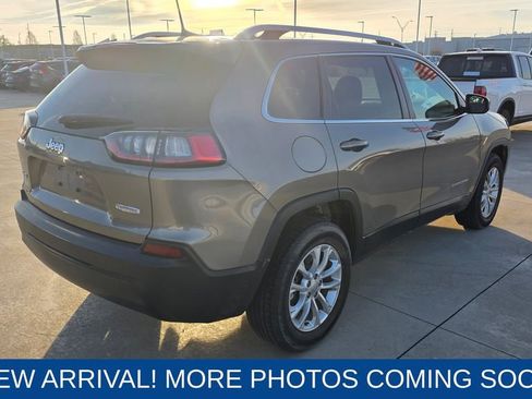 Used 2019 Jeep Cherokee Latitude w/ Cold Weather Group image 5