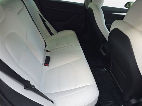 Used 2022 Tesla Model 3 Performance image 13