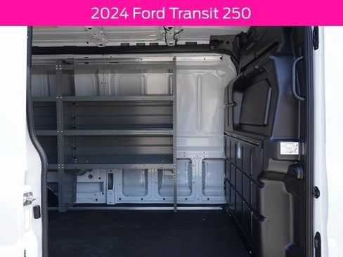 New 2024 Ford Transit 250 148 Medium Roof RWD image 23