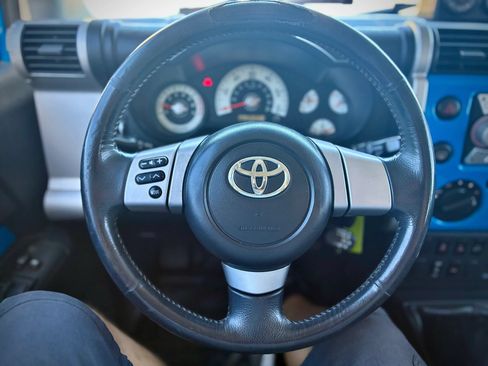 Used 2008 Toyota FJ Cruiser 4WD image 63