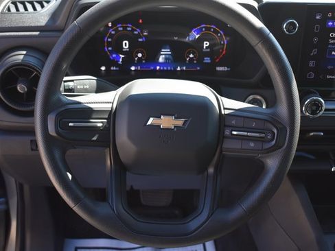 Used 2024 Chevrolet Colorado W/T image 16