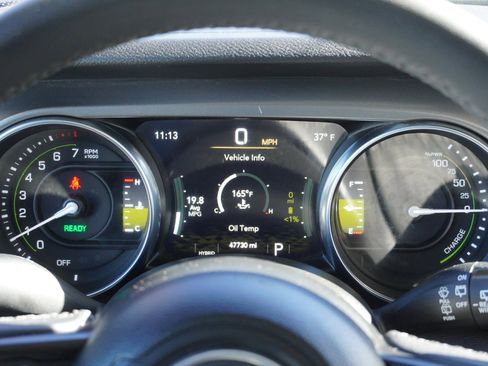 Used 2023 Jeep Wrangler Unlimited image 30