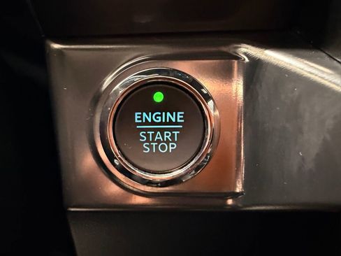 Used 2023 Ford F150 Lariat w/ Equipment Group 502A High image 38