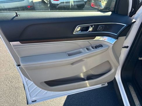 Used 2018 Ford Explorer Limited w/ Equipment Group 301A image 11